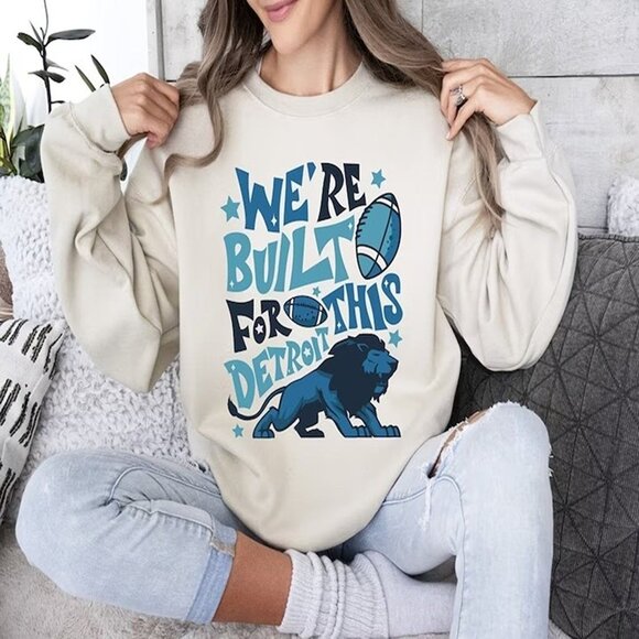 Detroit Lions Football Sweatshirt Michigan Lions Retro Crewneck Unisex 05 - Picture 1 of 5